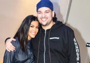 Pic of Kourtney Kardashian with her Brother rob Kardashian
