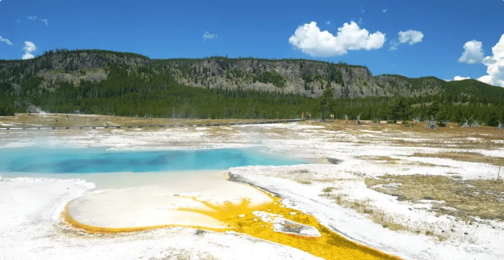 pic of Biscuit Basin at Yellowstone National Park