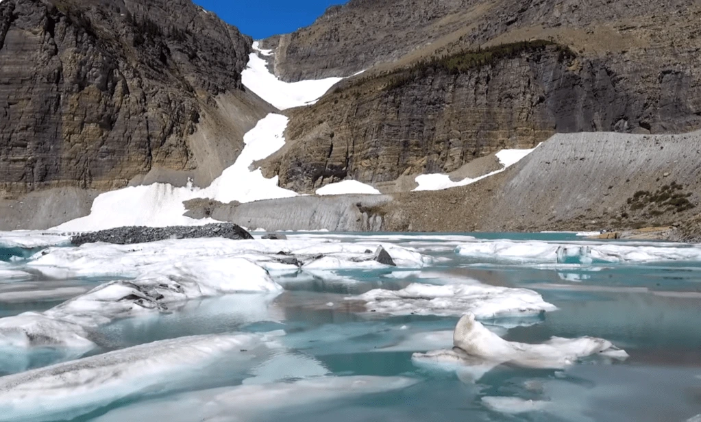 mountains and glaciers at Grinnell Glacier Hike