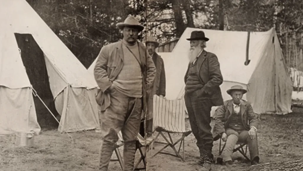 pic of President Teddy Roosevelt visited Yellowstone in 1903