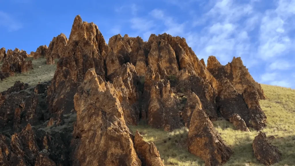 Leslie Gulch: All You Need to Know About This Oregon Gem (Hiking, Camping, History) 16 beautiful image of Rock Formation Leslie Gulch