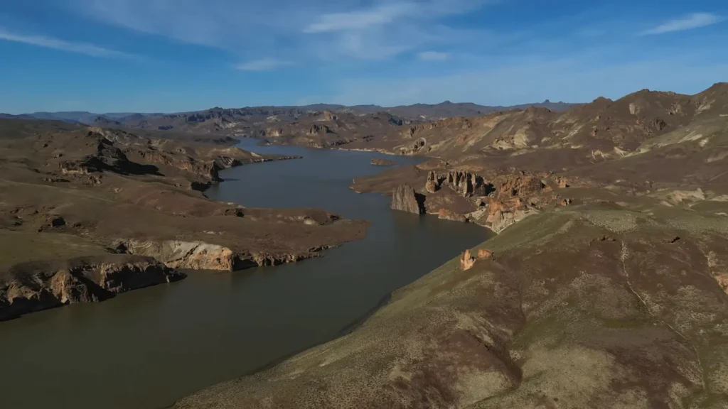 Leslie Gulch: All You Need to Know About This Oregon Gem (Hiking, Camping, History) 9 view of reservoir at Leslie Gulch