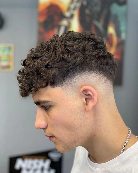 image Curly of Low Taper Fringe
