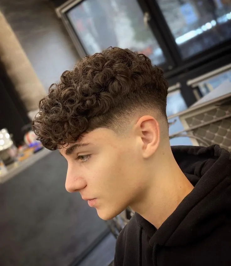 Best Curly Edgar Styles for Men: Short, Medium & Long Curly Hair 5 image of Fluffy Edgar Haircut for Curly Hair