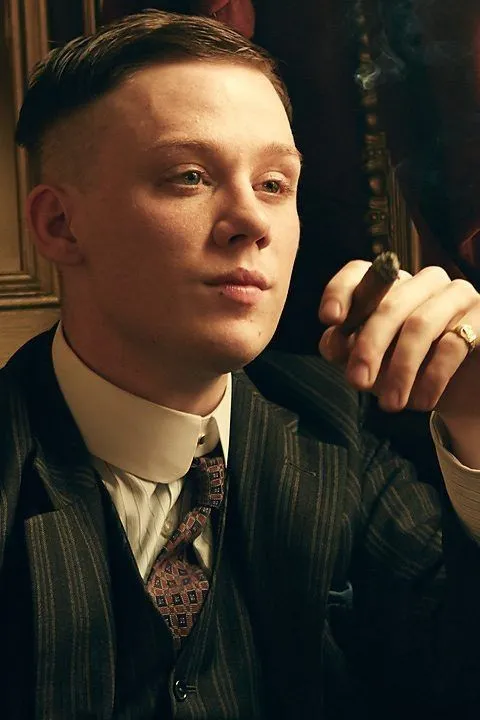 Best Peaky Blinders Haircut Styles:The Ultimate Guide (with Images) 4 image of John Shelby Haircut