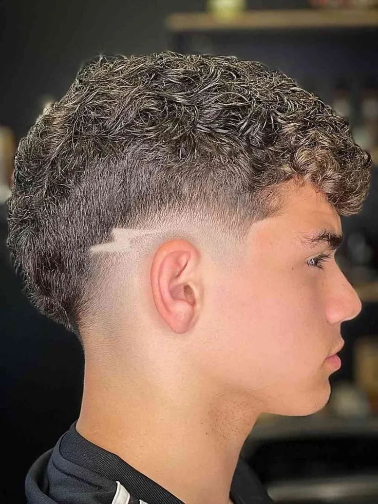 Best Lightning Bolt Haircut Styles:A Step-by-Step Guide 3 image of Small Lightning Bolt Haircut