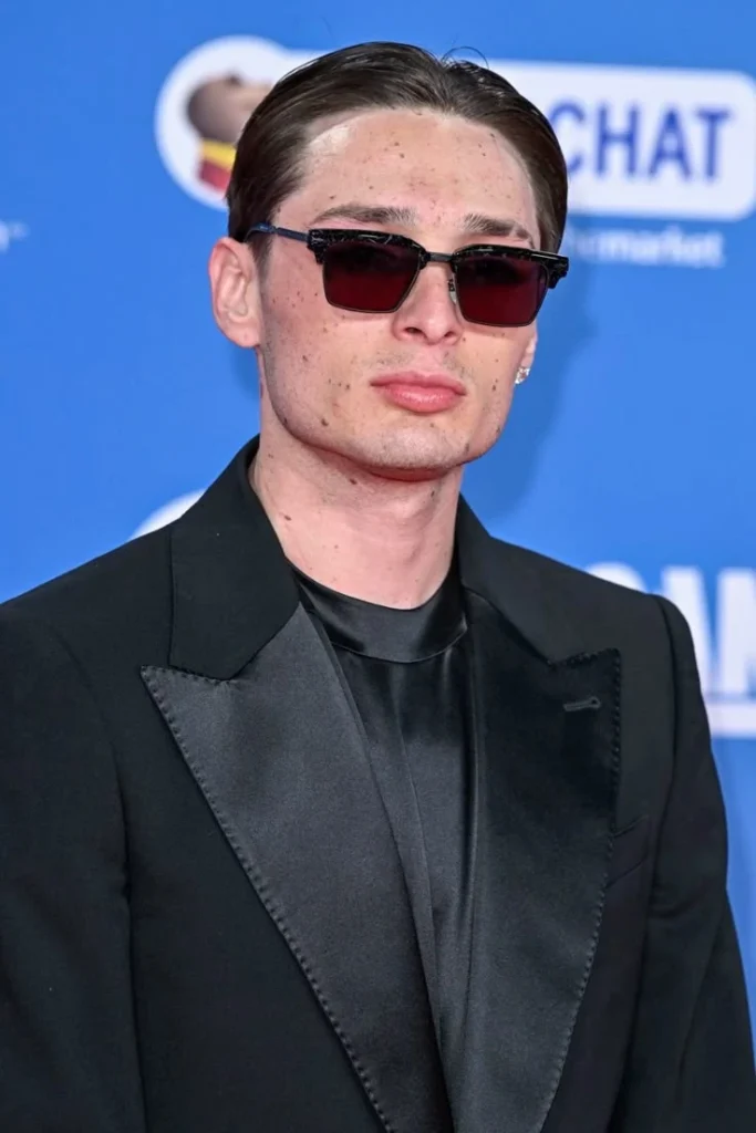 image of peso pluma new haircut 