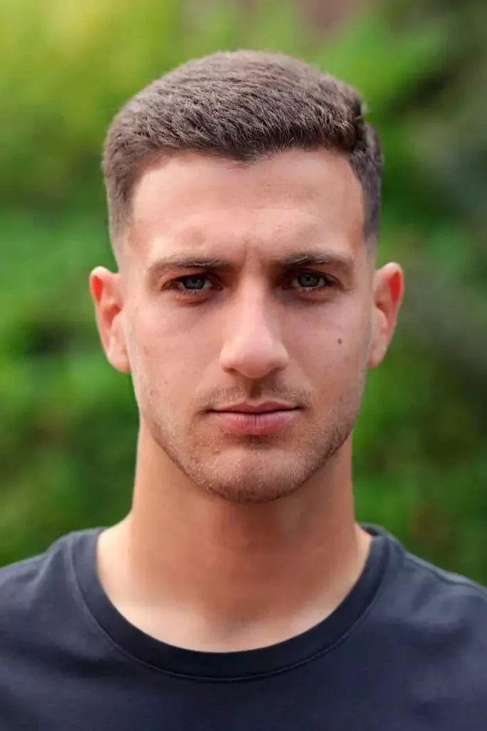 Explore the Best Army Haircuts: Classic Styles, Maintenance Tips, and Military-Inspired Looks 4 image of army buzz haircut