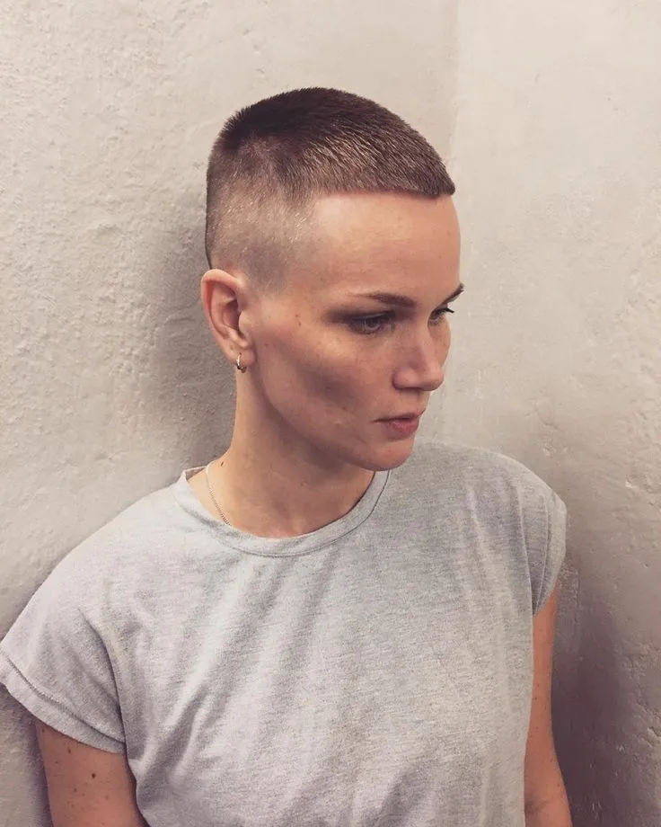Explore the Best Army Haircuts: Classic Styles, Maintenance Tips, and Military-Inspired Looks 10 image of army female haircut