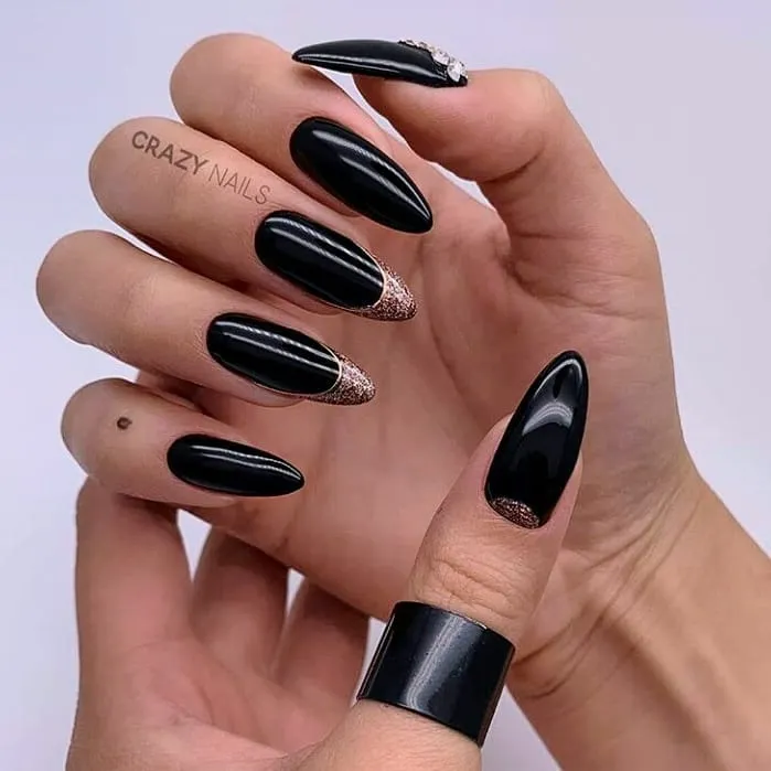 Black Nail Designs: The Ultimate Guide to Creating Bold, Elegant & Timeless Manicures That Suit Every Style 9 Black Chrome and Holographic